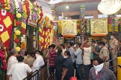 Kanaka Durga Temple: బాలాత్రిపుర సుందరిగా దుర్గమ్మ.. అమ్మవారిని దర్శించుకున్న సినీ నటి శ్రియా..