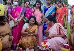 అసెంబ్లీ ప్రాంగణంలో బతుకమ్మ వేడుకలు