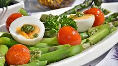 World Egg Day: আজ বিশ্ব ডিম দিবস, দ্রুত ওজন কমাতে সাহায্য করার পাশাপাশি আরও কী গুণাগুণ ডিমের? জানুন