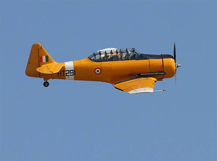 आजचा दिवस वायुसेना गाजियाबादच्या हिंडन एयरबेसमध्ये साजरा करतात.  (Photo Credit : twitter @IAF_MCC)