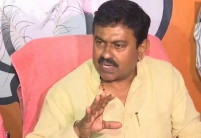 Ajay Misra says son is unwell and report tomorrow போலீஸ் சம்மன் வந்துச்சு மகனுக்கு உடம்பு சரியில்லை.. நாளைக்கு ஆஜராவார்: சாக்கு சொன்ன அமைச்சர் அஜய் மிஸ்ரா