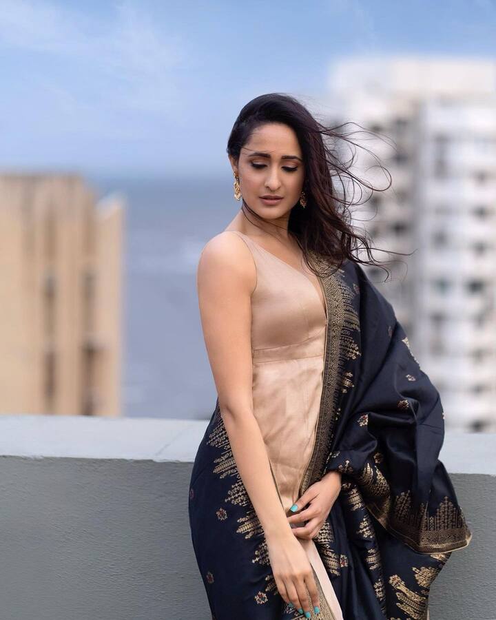 (Image credit: Instagram) తెలుగులో ఆమె చేసిన సినిమాలలో కంచె తప్ప అంత భారీగా ఆడిన సినిమాలు ఏమీ లేవు.