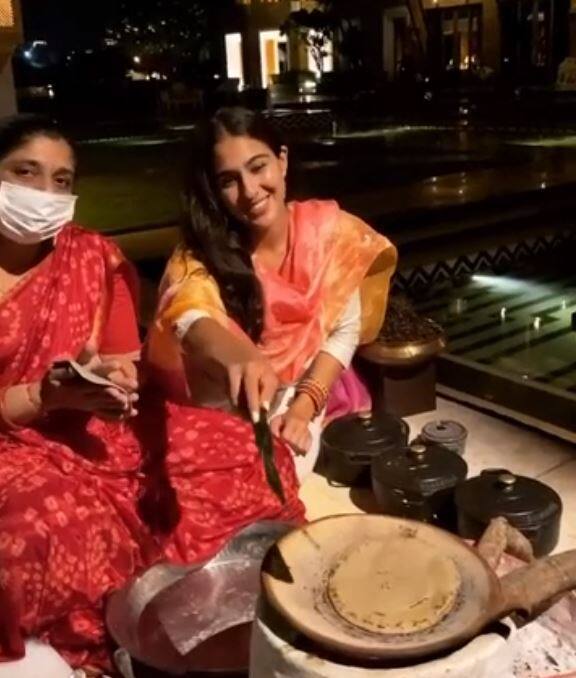 নিজের ইনস্টাগ্রাম স্টোরিসে সে ভিডিও পোস্টও করেছেন সইফ-কন্যা।