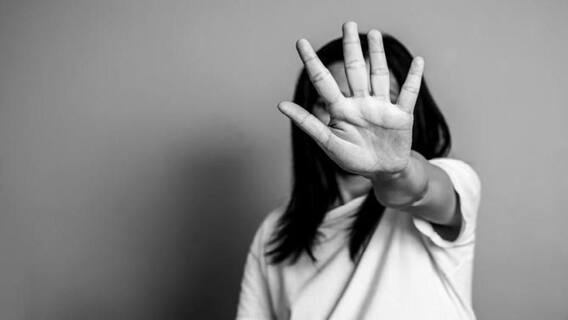 Nellore Crime: పెళ్లి చేసుకుంటావా? లేదా? సచివాలయ ఉద్యోగికి వేధింపులు.. నెల్లూరు జిల్లాలో ఘటన.. Nellore Crime: పెళ్లి చేసుకుంటావా? లేదా? సచివాలయ ఉద్యోగికి వేధింపులు.. నెల్లూరు జిల్లాలో ఘటన..