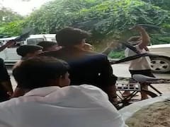 Om Prakash Rajbhar: आखिर अपनी ही विधानसभा में क्यों घिरे ओम प्रकाश राजभर? पढ़ें पूरा मामला