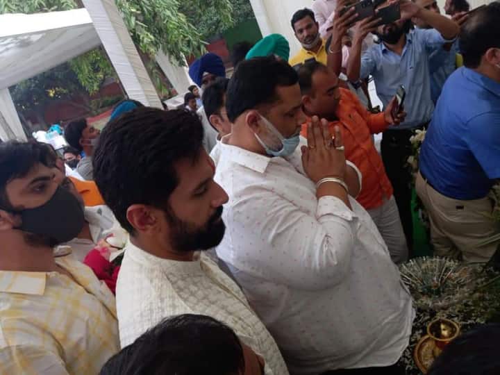 राहुल गांधी और लालू प्रसाद का चिराग पासवान के यहां पहुंचना इस संदर्भ में महत्वपूर्ण है कि पिछले कुछ समय से चिराग और भाजपा के बीच दूरियां बढ़ने की चर्चा है.