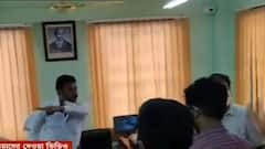 RG Kar : আর জি করে অব্য়াহত পড়ুয়াদের অনশন, আন্দোলনরত ৫ অসুস্থ | Bangla News