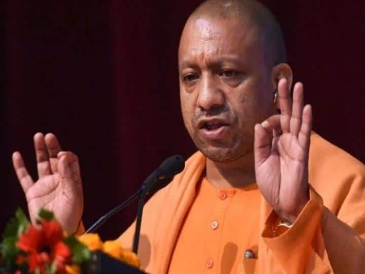 CM Yogi Adityanath took a jibe at Samajwadi Party, gave a big statement about Akhilesh Yadav Shivpal Yadav CM योगी आदित्यनाथ ने समाजवादी पार्टी पर कसा तंज, अखिलेश-शिवपाल को लेकर दिया बड़ा बयान