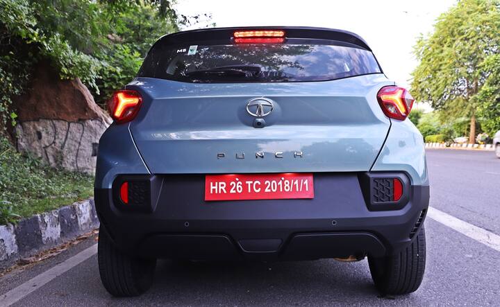 कुल मिलाकर पंच एक छोटी एसयूवी होने के मामले में शानदार लुक, स्पेशियस इंटिरियर और अच्छा खासा स्पेस है. हम एक ज्यादा पावरफुल इंजन की कामना करते हैं. उम्मीद है कि यह कार हमारी सड़कों पर काफी पॉपुलर होगी.