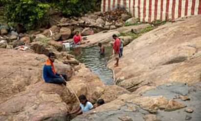 Trichy Tank Bridge is a favorite spot for children and youth. இளைஞர்களின் ஹேங் அவுட் ஸ்பார்ட் ஆன திருச்சி தொட்டி பாலம்...!