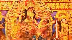 Durga Puja 2021: মণ্ডপজুড়ে সাবেকিয়ানার ছোঁয়া একডালিয়া এভারগ্রিনের পুজোয় | Bangla News