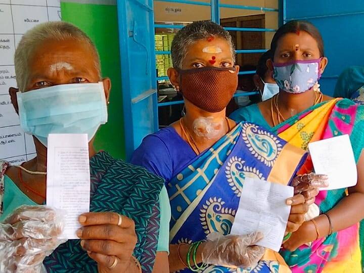 Second phase of local elections - 30% of the votes cast in Karur as of 12 noon இரண்டாம் கட்ட உள்ளாட்சி தேர்தல் - 12 மணி நிலவரப்படி கரூரில் 30% வாக்குகள் பதிவு