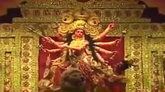 Durga Puja 2021: করোনা আবহে মাস্ক পরার প্রচার কলেজ স্কোয়ারের পুজোয় | Bangla News