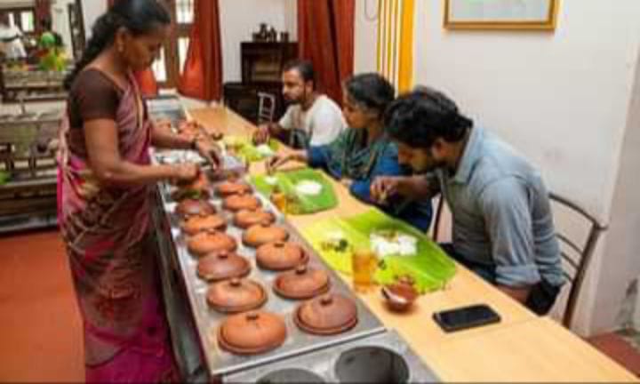 ’’ஆர்டர் எடுப்பதில் கூட வெரைட்டி’’- மண்பானை சமையலால் மண் மணக்கும் திருச்சி செல்லமாள் மெஸ்...!