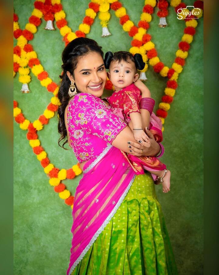(Image credit: Instagram) నటి హరితేజ తన చిన్నారి కూతురు ఫోటోలను అభిమానుల కోసం షేర్ చేసింది.