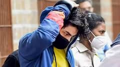 NCB Drugs Party Raid: आर्थर रोड जेल में कैसी गुजरी Aryan Khan की पहली रात?