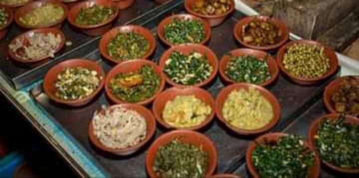 Variety of dishes are cooked in pottery in Trichy district. ’’ஆர்டர் எடுப்பதில் கூட வெரைட்டி’’- மண்பானை சமையலால் மண் மணக்கும் திருச்சி செல்லமாள் மெஸ்...!