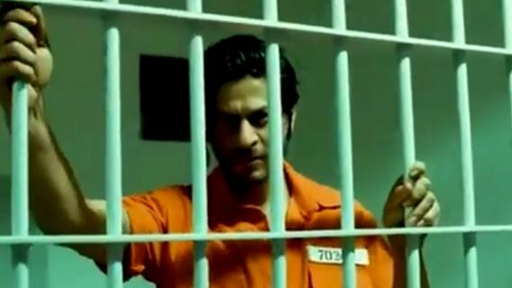 How was the night in jail for Aryan Khan? | Khabar Filmy Hai (09 Oct, 2021)