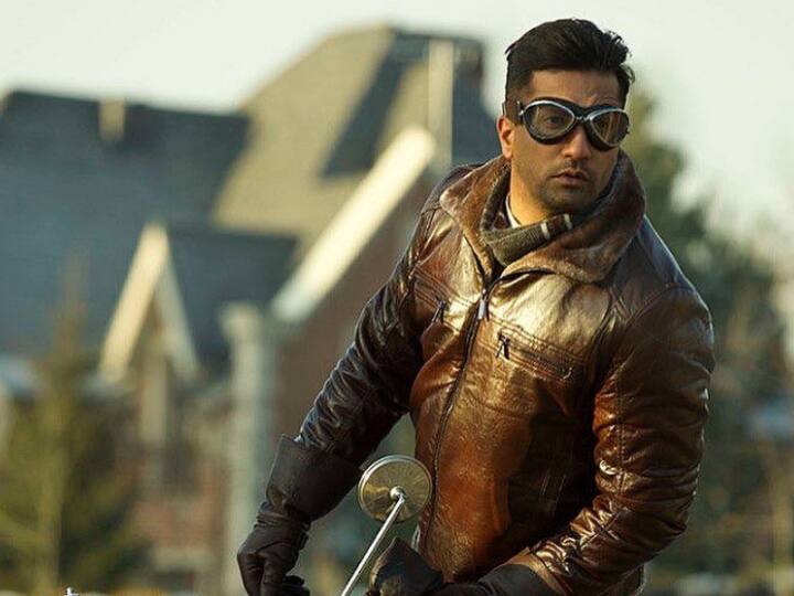 Vicky Kaushal Shares New Look From Sardar Udam': 'When Sardar Udam Worked As Background Artist In British Film' 'When Sardar Udam Worked As Background Artist In British Film': Vicky Kaushal Reveals Another Look