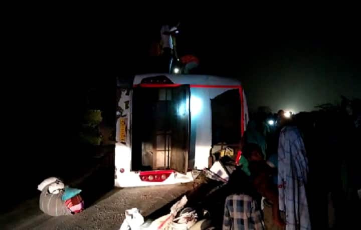 Kheda Accident : Luxary bus accident on Ahmedabad Indore highway, 30 passengers injured અમદાવાદ ઇન્દોર હાઈવે પર લક્ઝરી બસને નડ્યો અકસ્માત, 25થી વધુ લોકો ઘાયલ