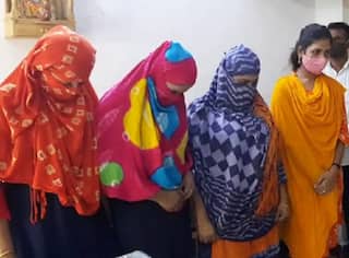 Surat : ગેસ્ટ હાઉસની આડમાં ચાલતા પ્રોસ્ટિટ્યૂટ રેકેટ પર રેડ, 4 લલના-બે ગ્રાહકો પકડાયા