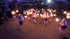 Sheri Garaba jamnagar : નવલા નોરતામાં શેરી ગરબામાં જામ્યો રાસ રંગ, જુઓ ખેલૈયાની અનોખી છટાની તસવીરો