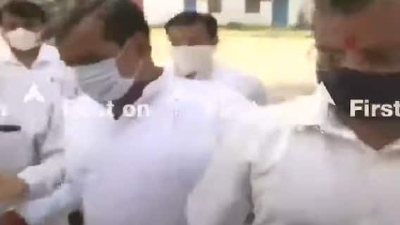 Lakhimpur Violence: ਹਿੰਸਾ ਦੇ ਮੁੱਖ ਮੁਲਜ਼ਮ ਆਸ਼ੀਸ਼ ਮਿਸ਼ਰਾ ਤੋਂ ਕ੍ਰਾਇਮ ਬ੍ਰਾਂਚ 'ਚ ਪੁੱਛਗਿਛ ਜਾਰੀ, ਕਿਸਾਨਾਂ ਨੂੰ ਕੁਚਲਣ ਦੇ ਇਲਜ਼ਾਮ Lakhimpur Violence: ਹਿੰਸਾ ਦੇ ਮੁੱਖ ਮੁਲਜ਼ਮ ਆਸ਼ੀਸ਼ ਮਿਸ਼ਰਾ ਤੋਂ ਕ੍ਰਾਇਮ ਬ੍ਰਾਂਚ 'ਚ ਪੁੱਛਗਿਛ ਜਾਰੀ, ਕਿਸਾਨਾਂ ਨੂੰ ਕੁਚਲਣ ਦੇ ਇਲਜ਼ਾਮ