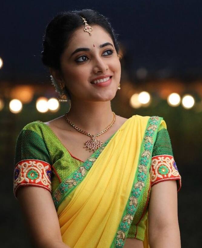 கண்ணாடி மனச கல் வீசி பார்த்தாயே