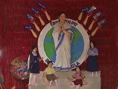 Durga Puja 2021: মমতার আদলে দুর্গামূর্তি, দশ হাতে দশ প্রকল্প, চমক শহরের এই পুজোর