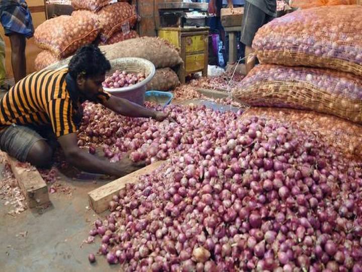 Onion Price Hike: सरकार ने जारी की 1.11 लाख टन प्याज का बफर स्टॉक, कीमतों में आ सकती है इतने रुपये की गिरावट