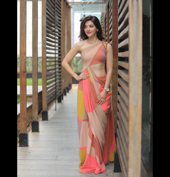 (Image credit: Instagram) మెహ్రీన్ క్యూట్ పిక్స్ చూసి మీరూ ఆనందించండి..