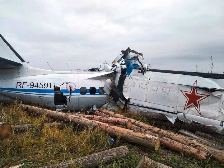 Russian plane crashes fifteen people killed in incident Russian Plane Crash: सेंट्रल रूस में स्काइडाइवर्स को ले जा रहा प्लेन क्रैश, 15 लोगों की मौत