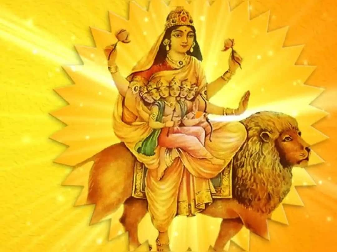 5th Navratri shardiya Navratri 2021 puja vidhi maa name significance shubh muhrat bhog aarti and mantra skandmata 5th Navratri :પાંચમા નોરતે માતા સ્કંધમાતાના આ મંત્રનો અવશ્ય કરો જાપ, આર્થિક લાભની સાથે થશે નકારાત્મક શક્તિનો નાશ