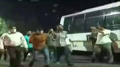 Medical Student Protest: আর জি করে পড়ুয়া আন্দোলনে চূড়ান্ত নাটক, স্লোগন দিয়ে অধ্যক্ষকে তাড়া | Bangla News