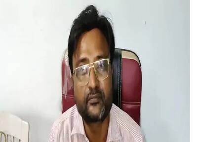 Owaisi friend of past life, Mohan Bhagwat Shakuni: Engineer wants Sundays off ஞாயிற்றுக் கிழமை லீவுக்கு சகுனியை  இழுத்த ஊழியர்... வைரலாகும் லீவ் லெட்டர்!