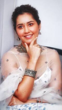 Raashi Khanna  | அரண்மனை 3 ப்ரஸ் மீட்.. அழகாக வந்த ரிஷிகண்ணா - புகைப்படங்கள்