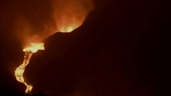 Spain Volcanic Lava: ज्वालामुखी फटने से स्पेन में तबाही, करीब 1200 घर बर्बाद, अभी-भी फैल रहा लावा