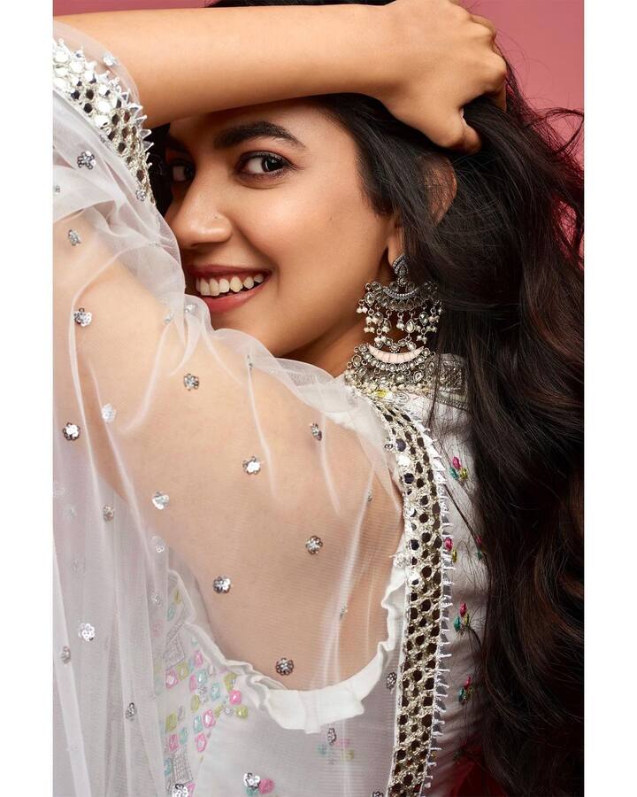 (Image credit: Instagram) సినిమా అవకాశాలు తలుపుతడుతున్న కూడా ఇంకా స్టార్ హీరోయిన్ హోదాను మాత్రం అందుకోలేకపోయింది.