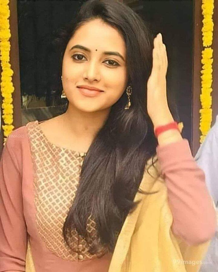 என்னை விட்டு நீ தூரம் போகாதடி கண்கள் ரெண்டும் கண்ணீரில் தூங்காதடி