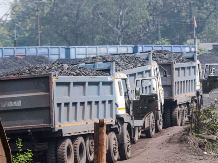 Power Crisis: Maharashtra, Rajasthan, TN, UP Asked To Clear Coal Dues, Says Power Secretary Power Crisis: Maharashtra, Rajasthan, TN, UP Asked To Clear Coal Dues To Ensure Supplies