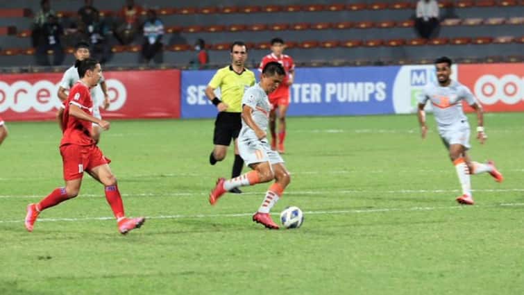 SAAF Championship 2021: Sunil Chhetri scores wiining goal against Nepal, equals Pele's record Sunil Chhetri: সাফে নেপালের বিরুদ্ধে জয়সূচক গোল, পেলেকে ছুঁলেন সুনীল ছেত্রী