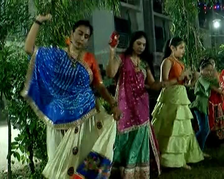 ગાંધીનગરના શેરી ગરબાની ઝલક