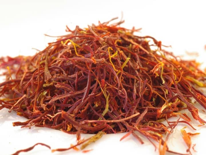Impressive Health Benefits of Saffron Benefits of Saffron: కుంకుమపువ్వు కేవలం రంగు కోసమేనా... ఇంకెన్నో ప్రయోజనాలు