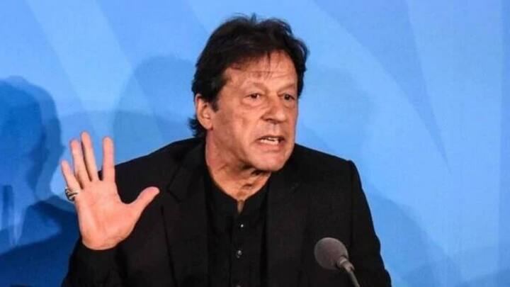 Imran Khan ordered an inquiry against a senior joint secretary of Cabinet for posting objectionable comments against Pakistan Tehreek-i-Insaf पाकिस्तान सरकार की तालिबान से तुलना करने पर इमरान खान को लगी मिर्ची, वरिष्ठ नौकरशाह के खिलाफ जांच का आदेश दिया