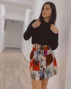 Sunny Leone Pics: पति Daniel Weber के साथ Sunny Leone ने दिखाए अपनी अदाओं के जलवे, मिनी स्कर्ट में जीता फैंस का दिल