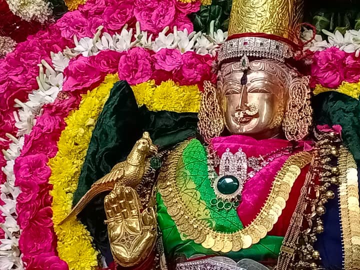 5. அழகிய புன்னகையுடன் அலங்காரம்