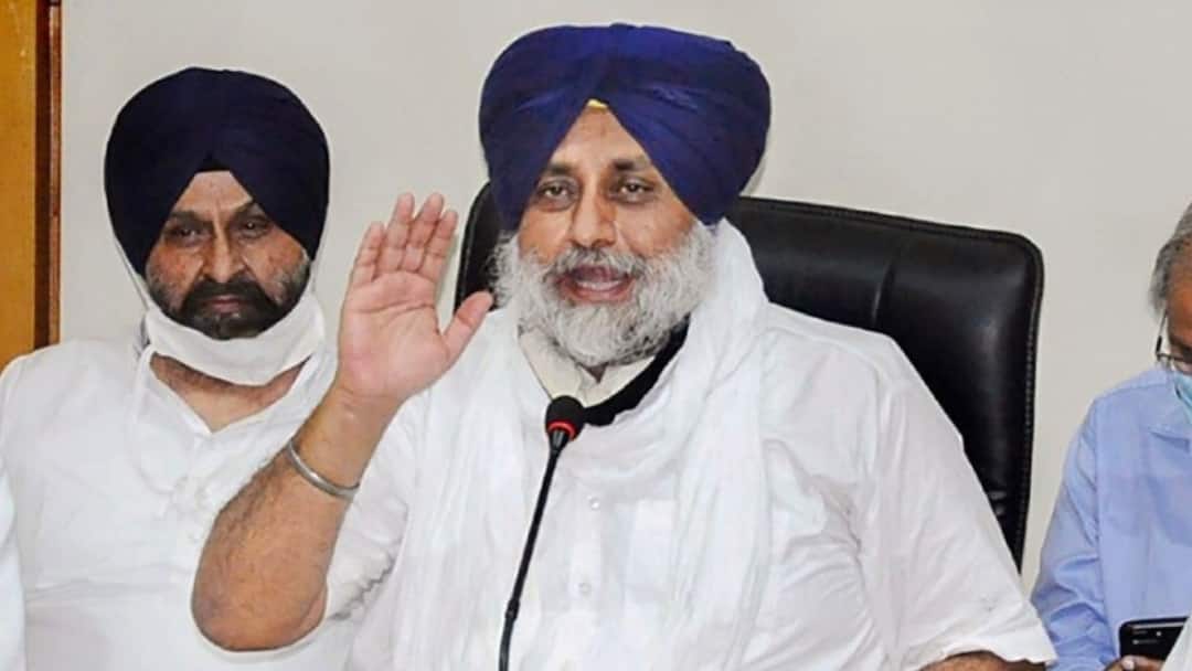 Jagdish Tytler की नियुक्ति पर दिल्ली से लेकर पंजाब तक घिरी कांग्रेस, अकाली दल ने निशाने पर लिया Jagdish Tytler appoinment, Congress in trouble, SAD Sukhbir Singh Badal targets Jagdish Tytler की नियुक्ति पर दिल्ली से लेकर पंजाब तक घिरी कांग्रेस, अकाली दल ने निशाने पर लिया