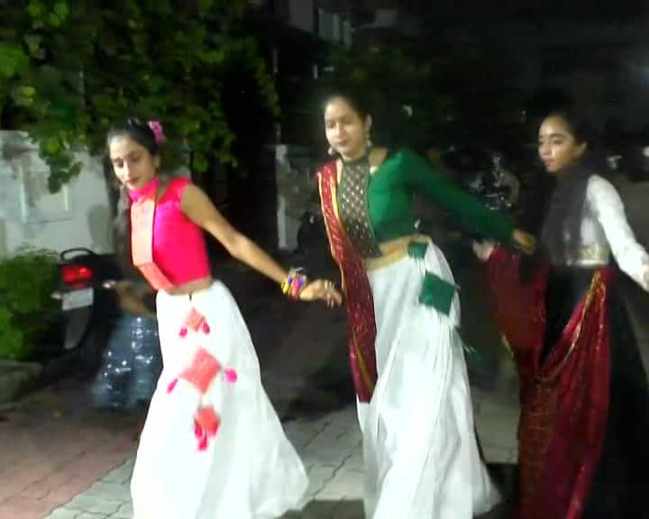 ખેલાયાઓ ચોથે નોરતે મનમૂકીને રમ્યાં