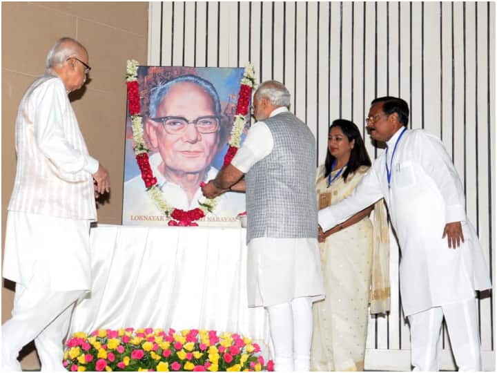 Prime Minister Narendra Modi tributes to Jayaprakash Narayan and Nanaji Deshkumkh प्रधानमंत्री मोदी ने जयप्रकाश नारायण, जन संघ नेता नानाजी देशमुख को दी श्रद्धांजलि