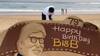 Amitabh Bachchan के Birthday पर fan ने Mumbai के beach पर बनाया Sand Art